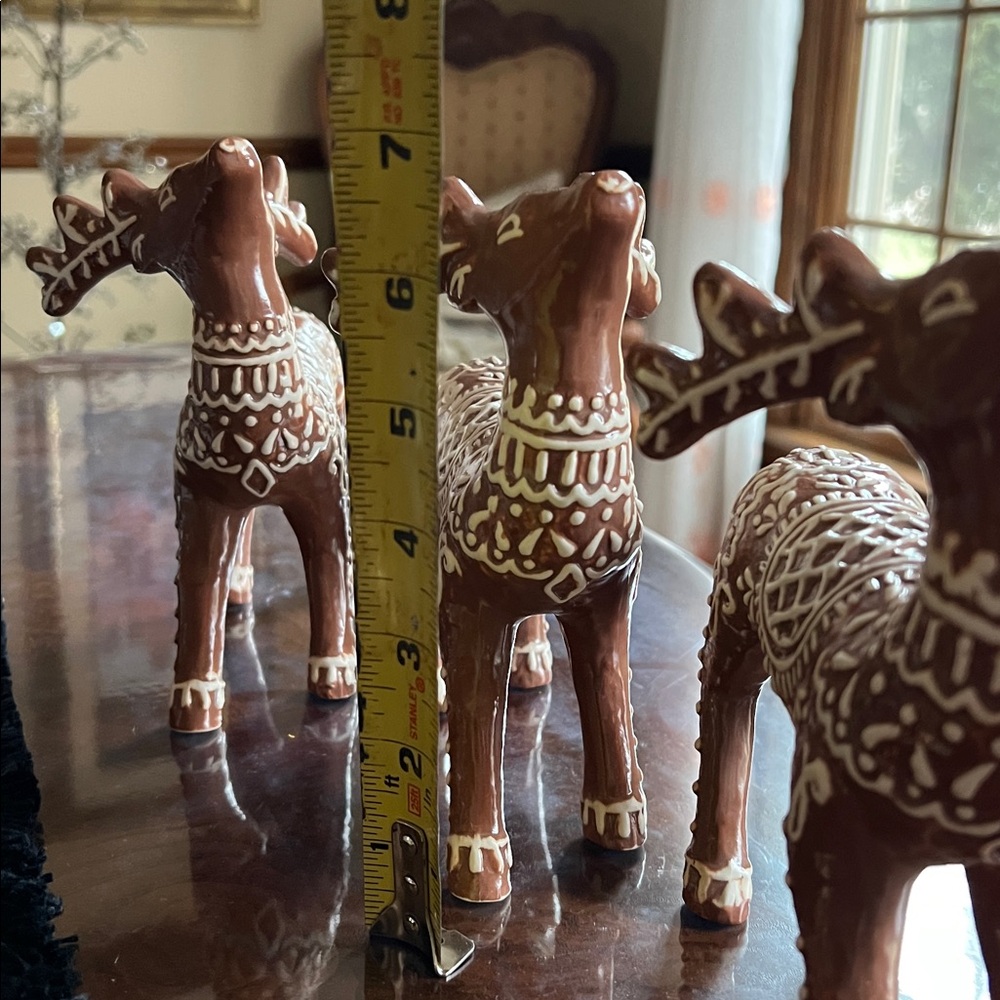 Pottery Barn Ceramic Gingerbread Reindeer Set of 3. NWOB. - Picture 5 of 6